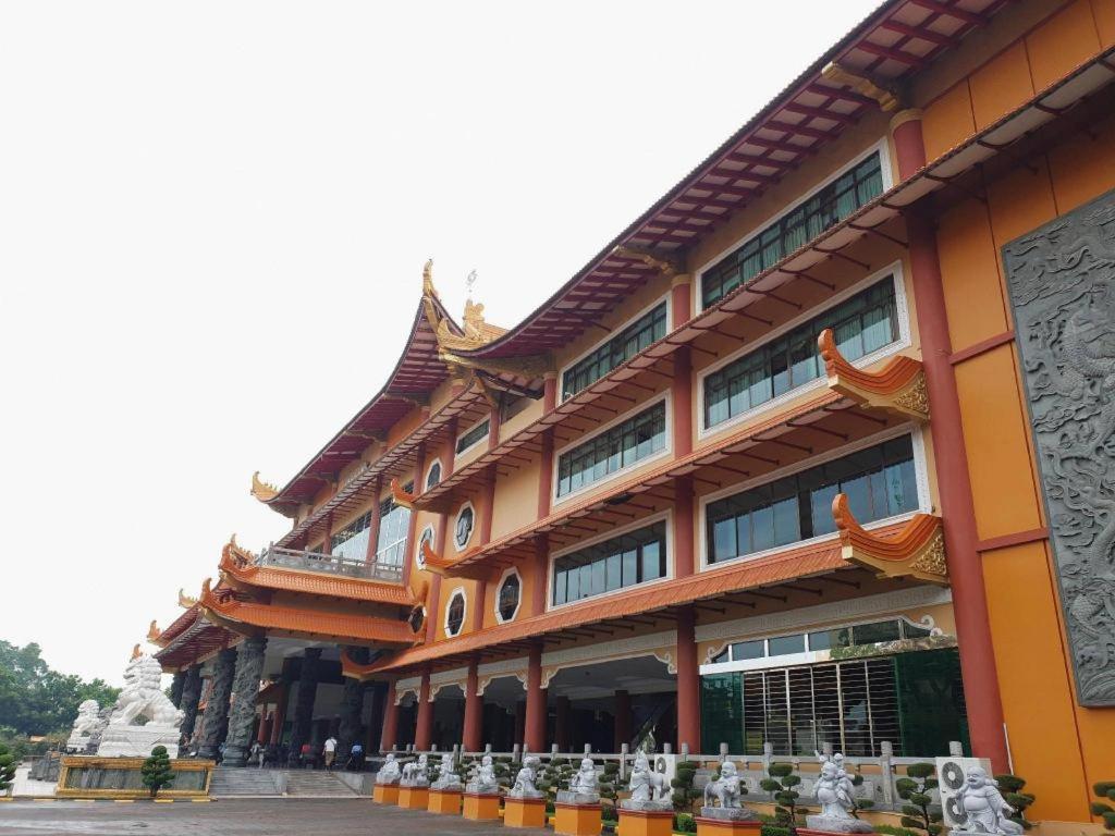 Oyo 2720 Sutomo Inn Medan Exterior photo